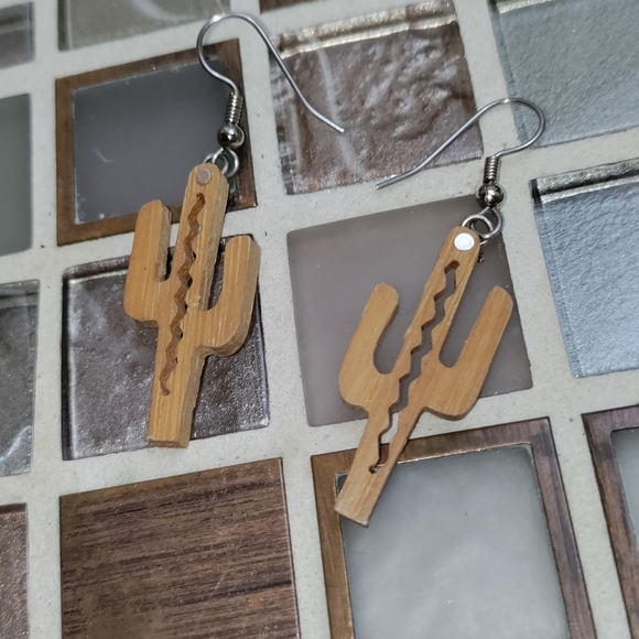 Artisan Cacti earrings-$5 add on - Picture 3 of 3